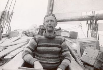 Skipper Erling Tambs and his boat “Sandefjord” were chartered to transport the expedition between the islands and for subsea surveys.