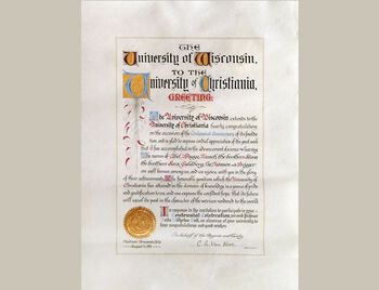 Adresse fra University of Wisconsin, USA. Her trekkes de norske forskerne Abel, Bugge, Munch, brødrene Storm, Guldberg, Lie, Hansen og Brøgger fram i teksten.